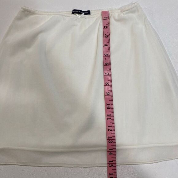 Brandy Melville White Mini Skirt Women’s Size 2 (Fits XS/S) - Picture 6 of 8